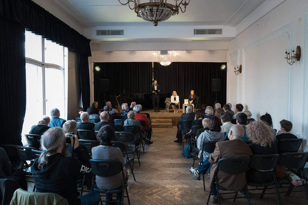 Vieno lito literatūrinė premija – rašytojai Linai Navickaitei