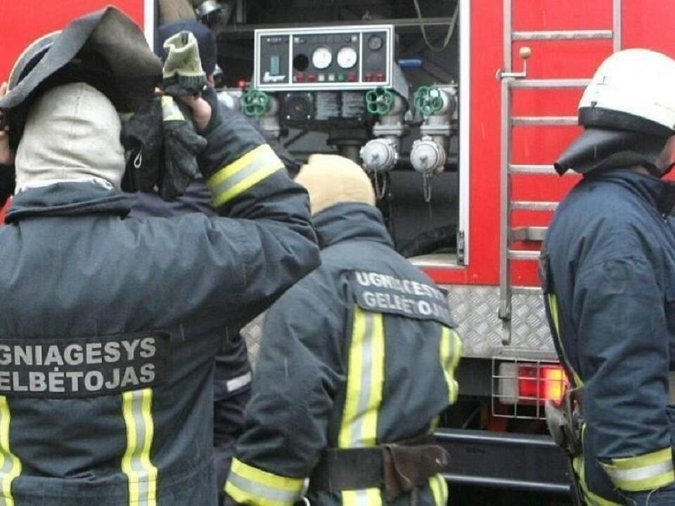 Šalčininkų rajone liepsnojo gyvenamasis namas