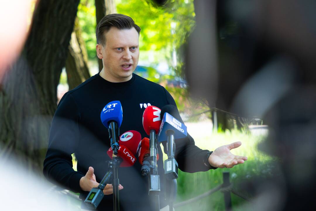 V. Benkunskas.