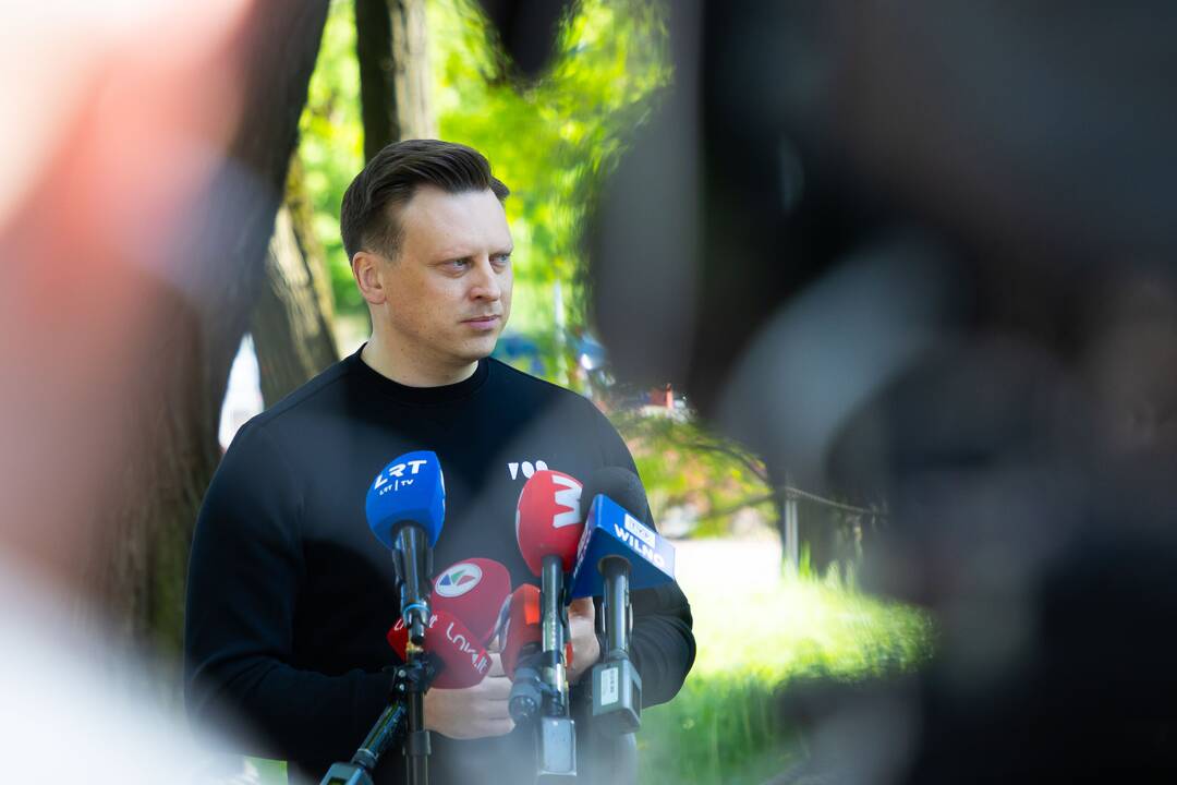 V. Benkunskas.