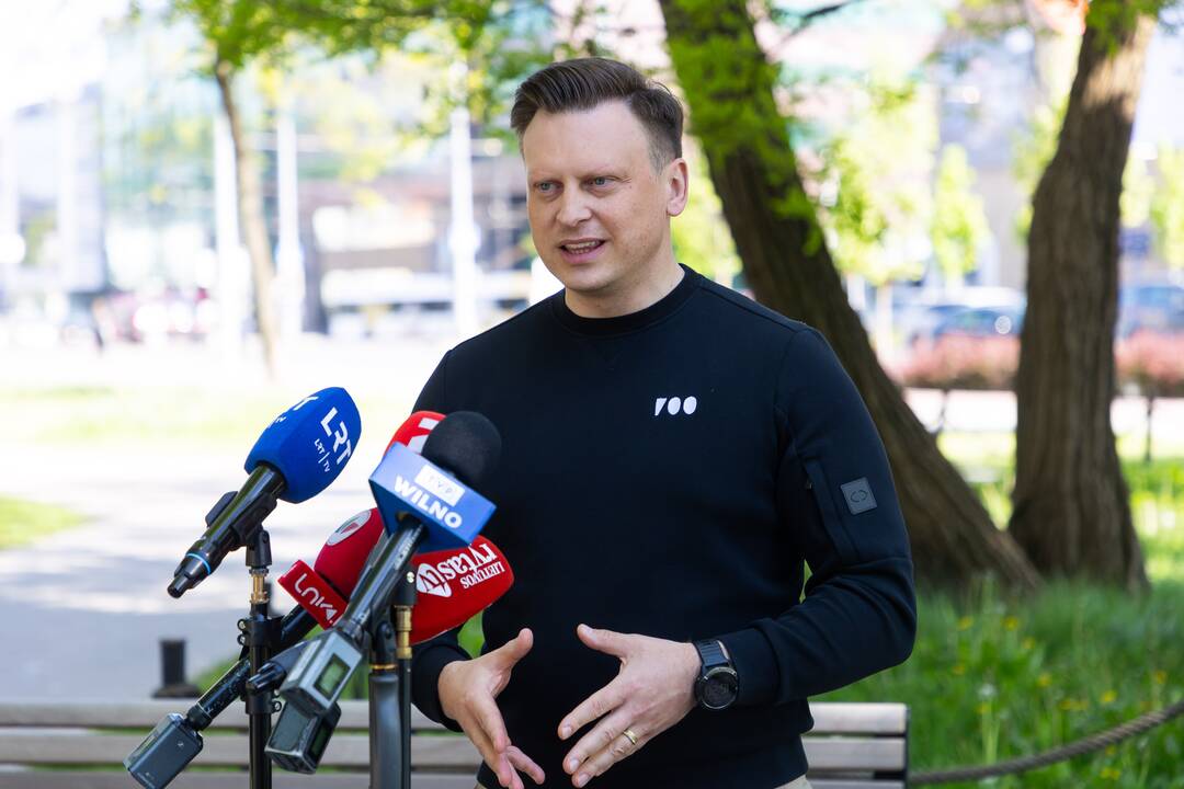 V. Benkunskas.