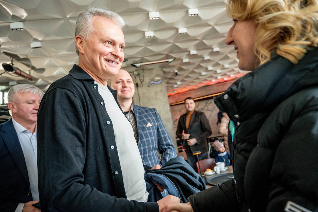 G. Nausėda Kaune susitiko su parašų loterijos nugalėtojais