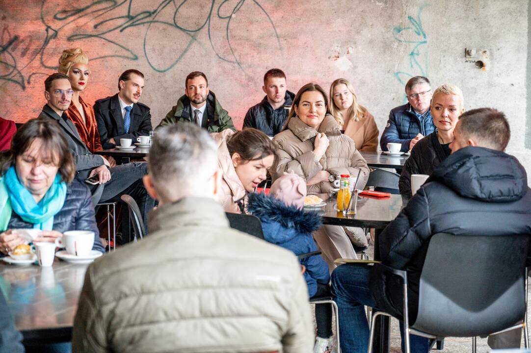 G. Nausėda Kaune susitiko su parašų loterijos nugalėtojais