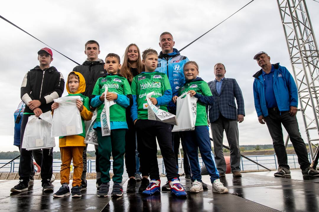 Pasaulio ir Europos jaunių motorlaivių čempionato atidarymas