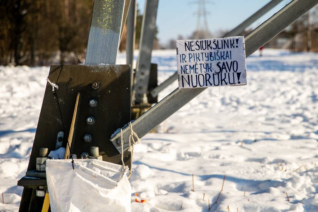 Kauniečiai mėgaujasi žiemos pramogomis