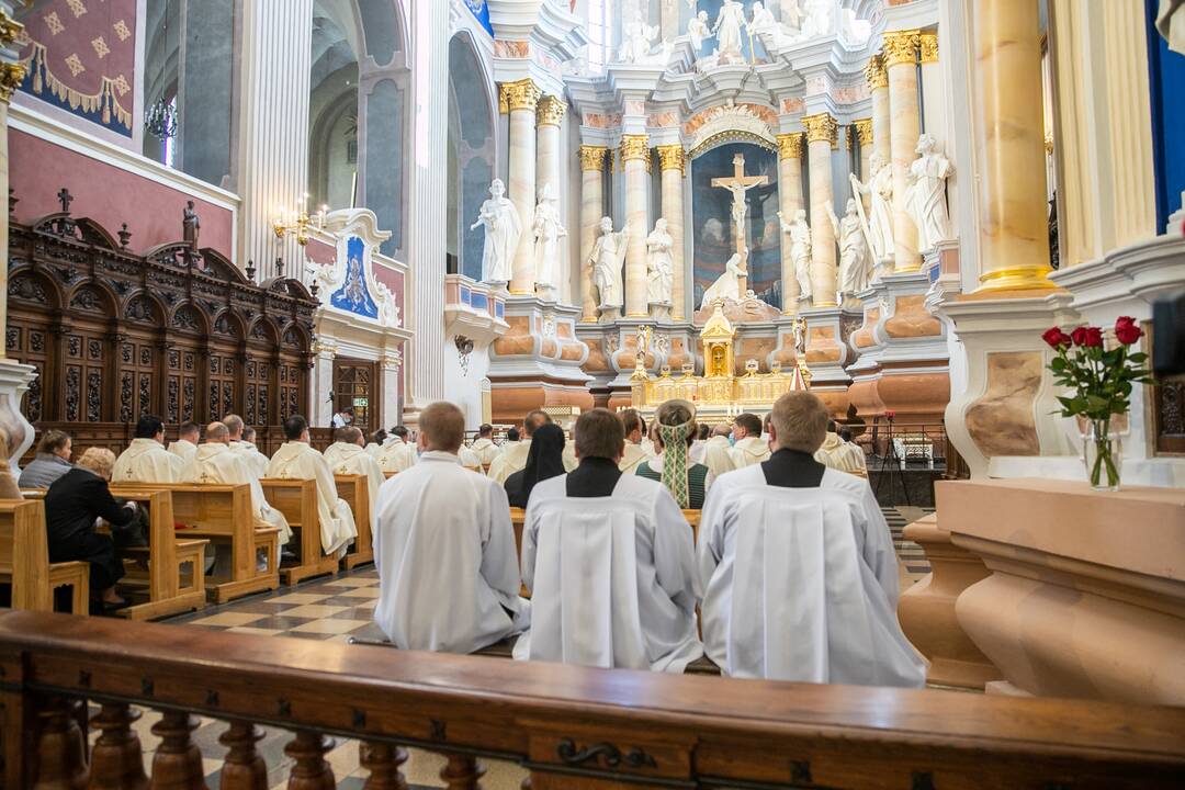 Kauno arkivyskupui K. Kėvalui įteiktas palijus