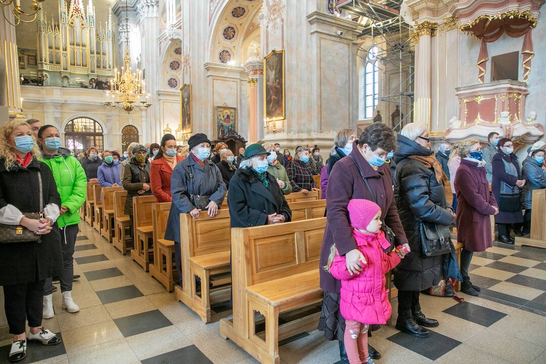 Kauno arkivyskupui K. Kėvalui įteiktas palijus