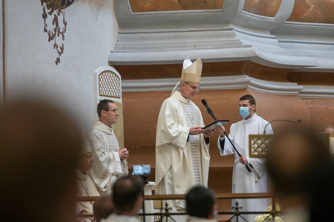 Kauno arkivyskupui K. Kėvalui įteiktas palijus