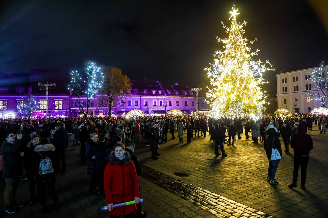 Kaunas 2023-iuosius pasitiko su muzika ir vaizdais!