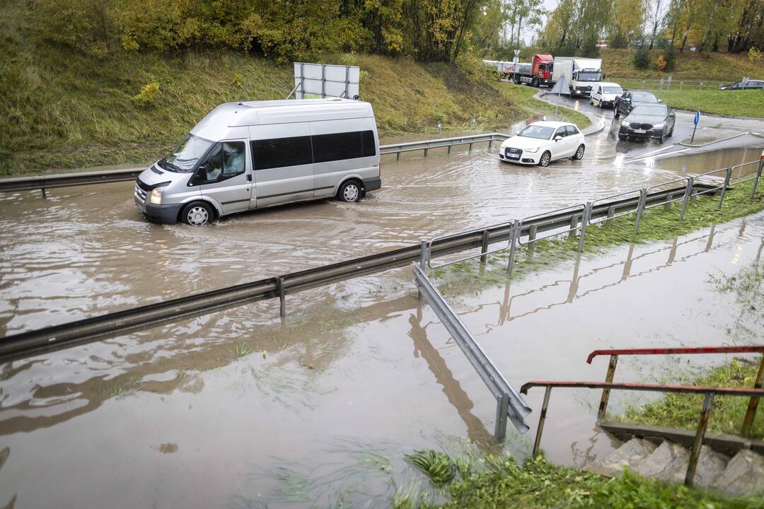 Potvynis po Avižienių viaduku