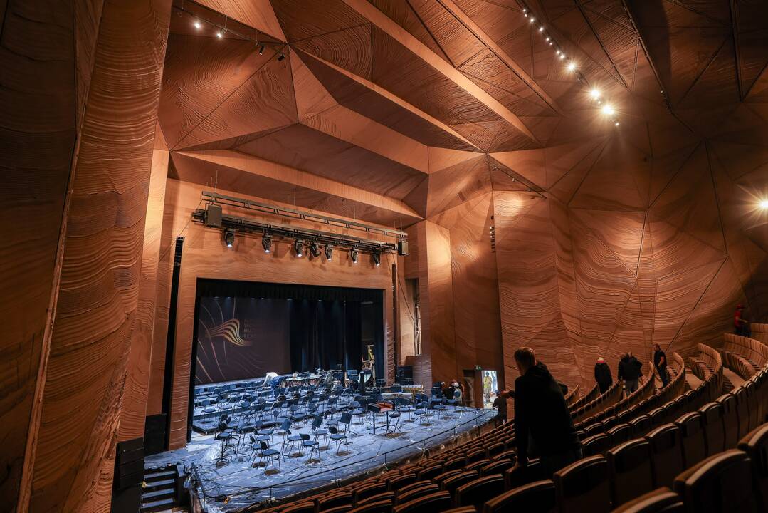 Klaipėdos valstybinio muzikinio teatro rūmų atidarymo spaudos konferencija