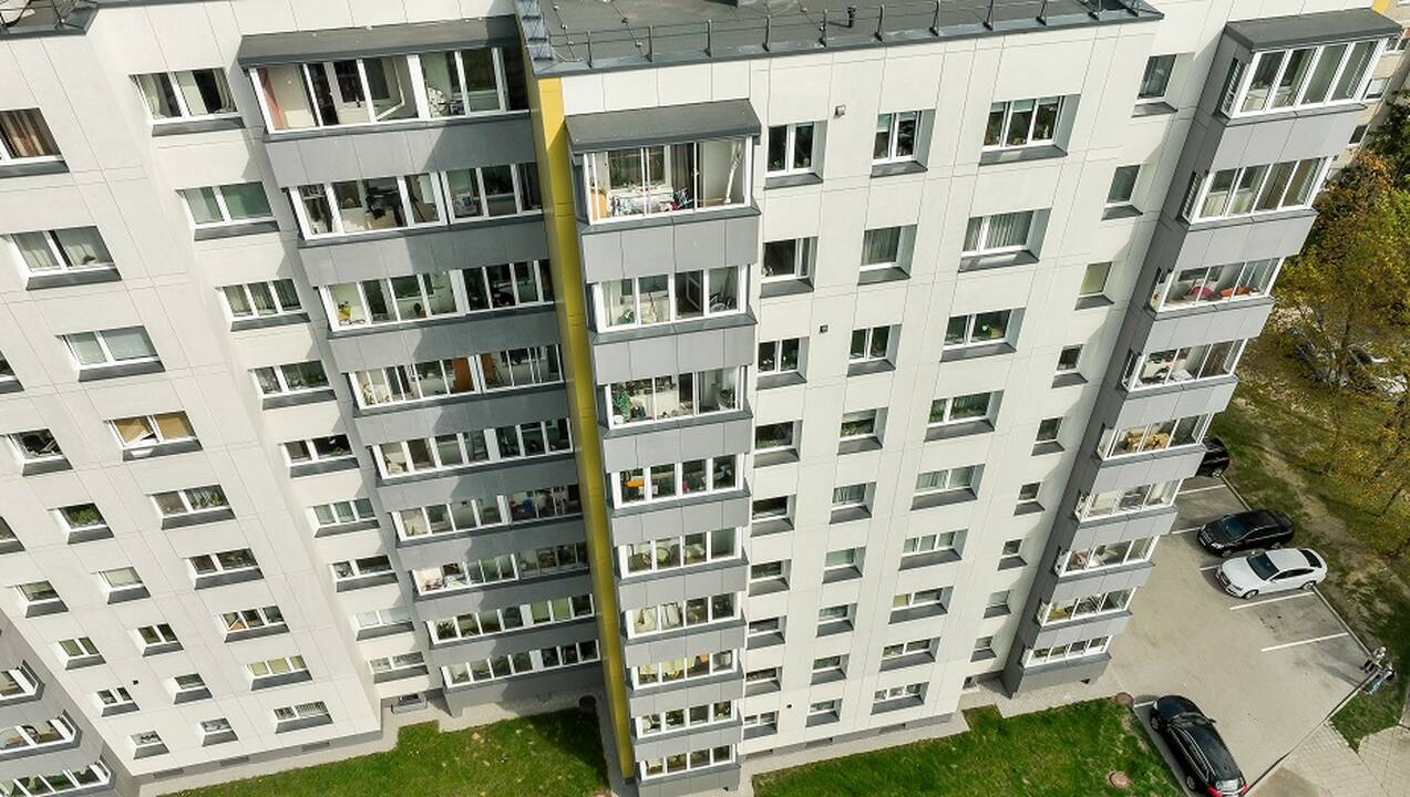 Atnaujintas daugiabutis Sukilėlių pr., Kaune. 