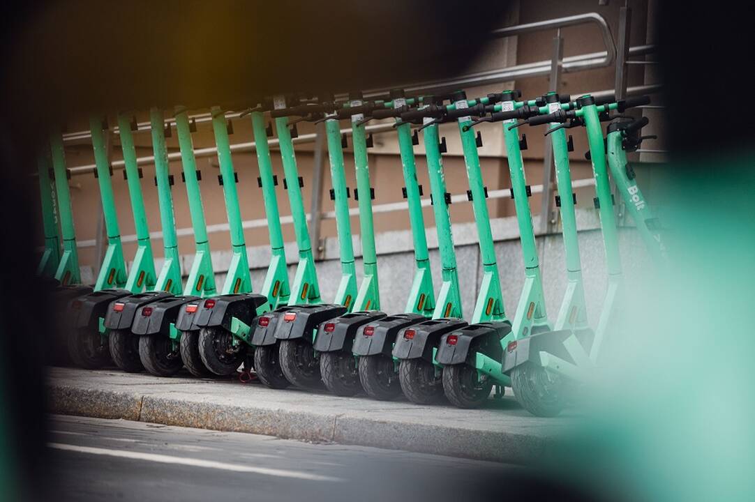 Seimas apsisprendė dėl paspirtukų vairuotojų aprūpinimo šalmais