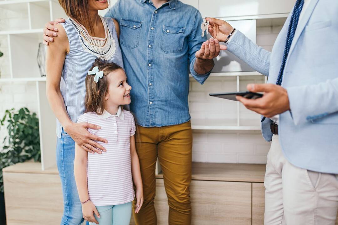 Ant Vyriausybės stalo – svarstymai dėl pradinio įnašo: palengvins naštą jaunoms šeimoms?