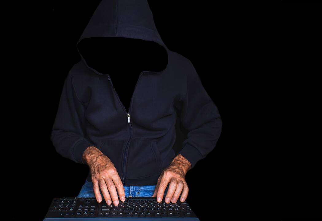 Internetinė pažintis kainavo brangiai: sukčiai iš marijampoliečio išviliojo 52 tūkst. eurų