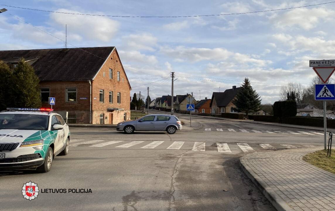 Praėjusią parą per eismo įvykius šalyje sužeisti šeši žmonės, tarp jų – du nepilnamečiai
