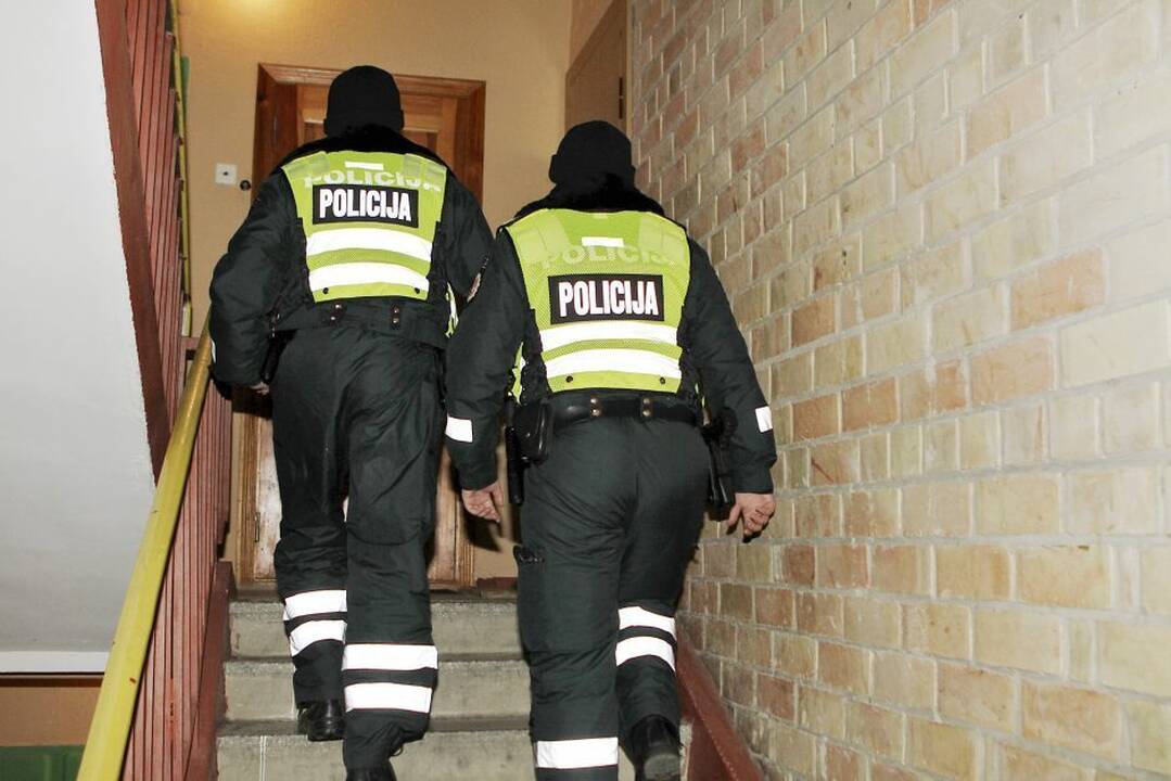 Radviliškio rajone namuose – vyro lavonas sumuštu veidu