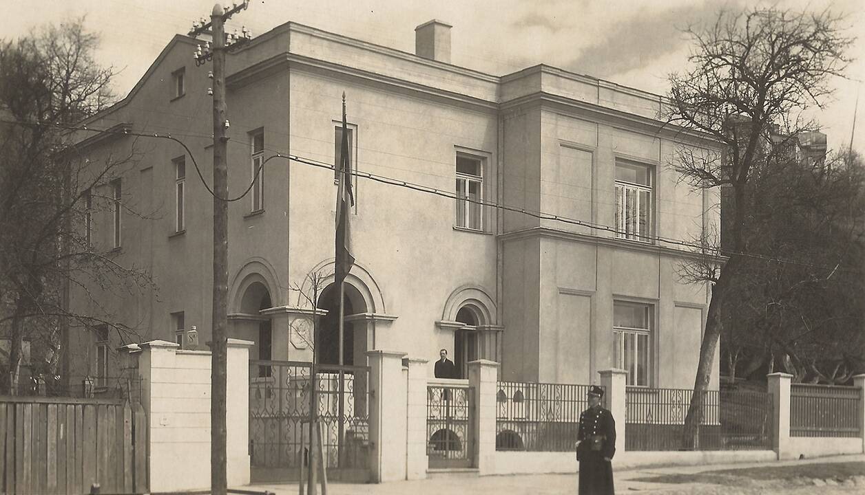 Garsiosios gatvės praeičiai skirtoje knygoje istoriją padeda atkurti ir autentiški žmonių prisiminimai.