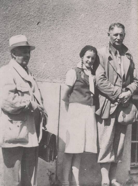 Pakeleiviai: V. Kėvė, B. Sruoga ir D. Sruogaitė kelionės po Vilniaus kraštą metu 1939 m.