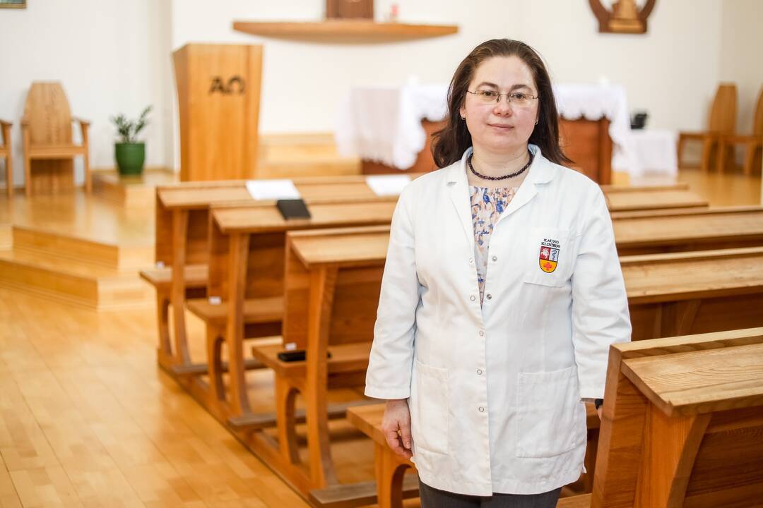 Kapelionas: kunigas S. Stumbra daugiau kaip dešimt metų rūpinasi Klaipėdos jūrininkų ligoninės, neseniai tapusios Klaipėdos universiteto ligoninės filialu, pacientų ir darbuotojų sielovada. 