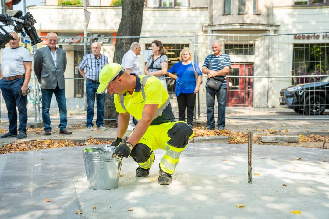 Policijos obelisko kapsulės įkasimo ceremonija