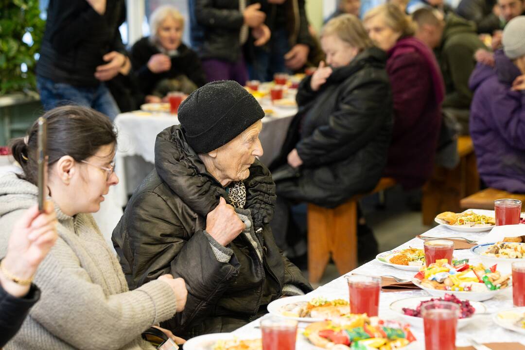 Kūčių pusryčiai vargstantiems