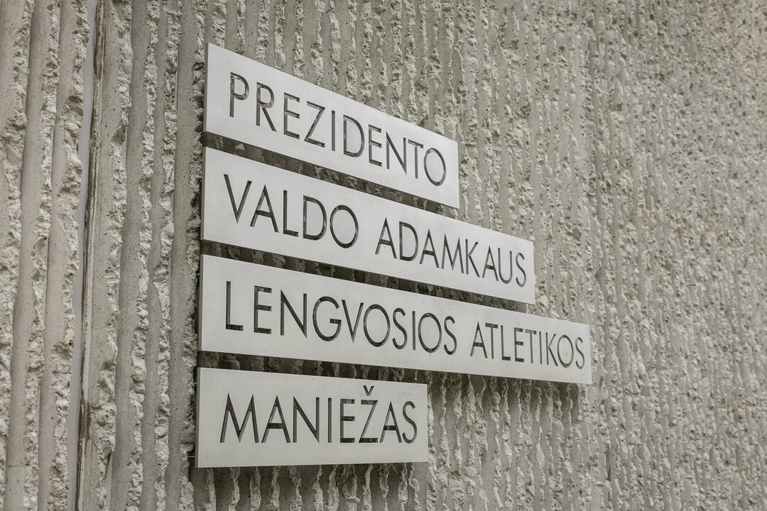 Prezidento Valdo Adamkaus lengvosios atletikos maniežo atidarymas