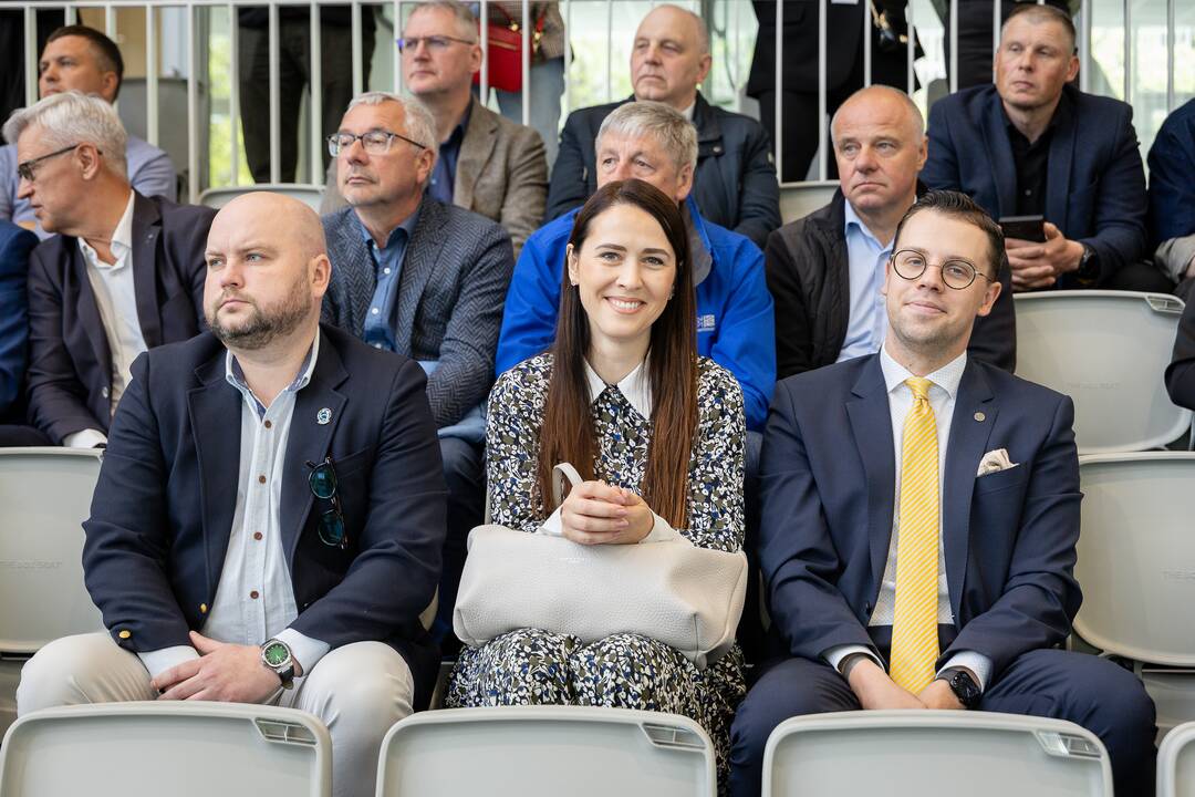 Prezidento Valdo Adamkaus lengvosios atletikos maniežo atidarymas