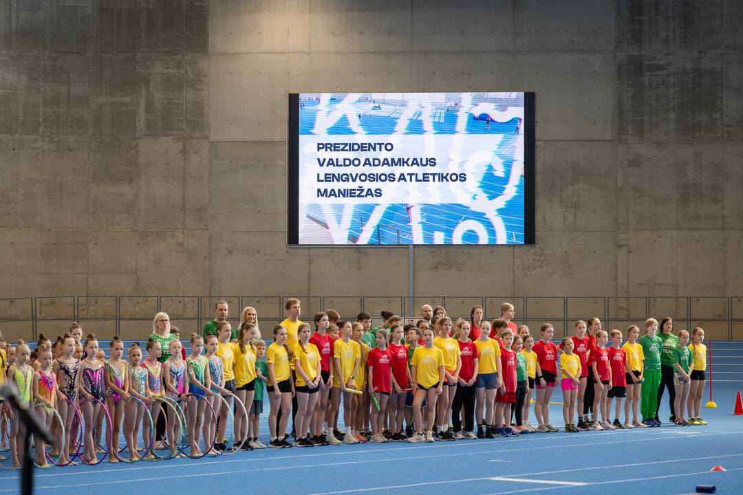 Prezidento Valdo Adamkaus lengvosios atletikos maniežo atidarymas