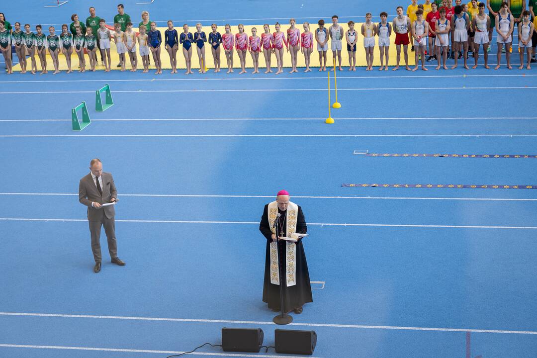 Prezidento Valdo Adamkaus lengvosios atletikos maniežo atidarymas