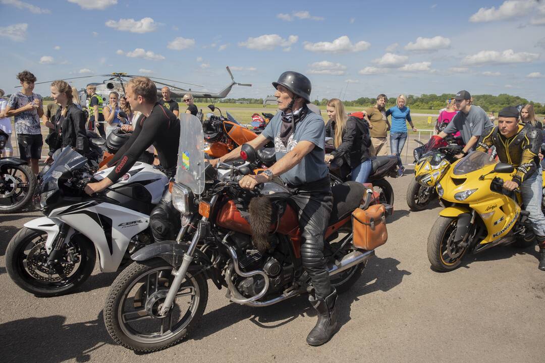 "Bike Show Kaunas" baikerių kolona
