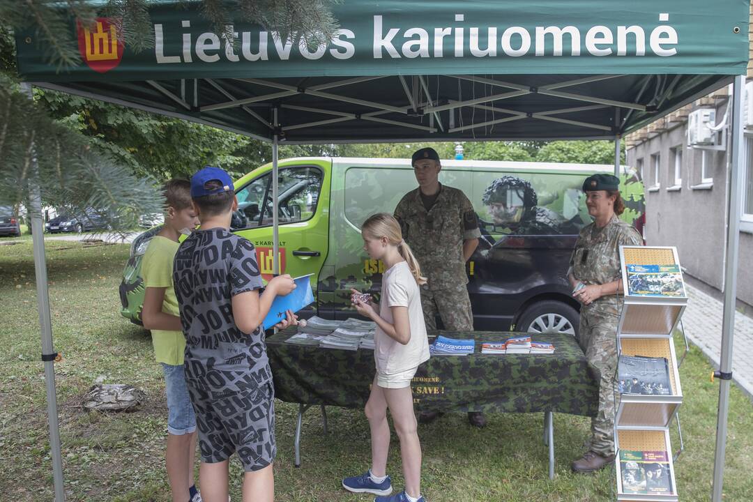 Karinės technikos paroda Išlauže