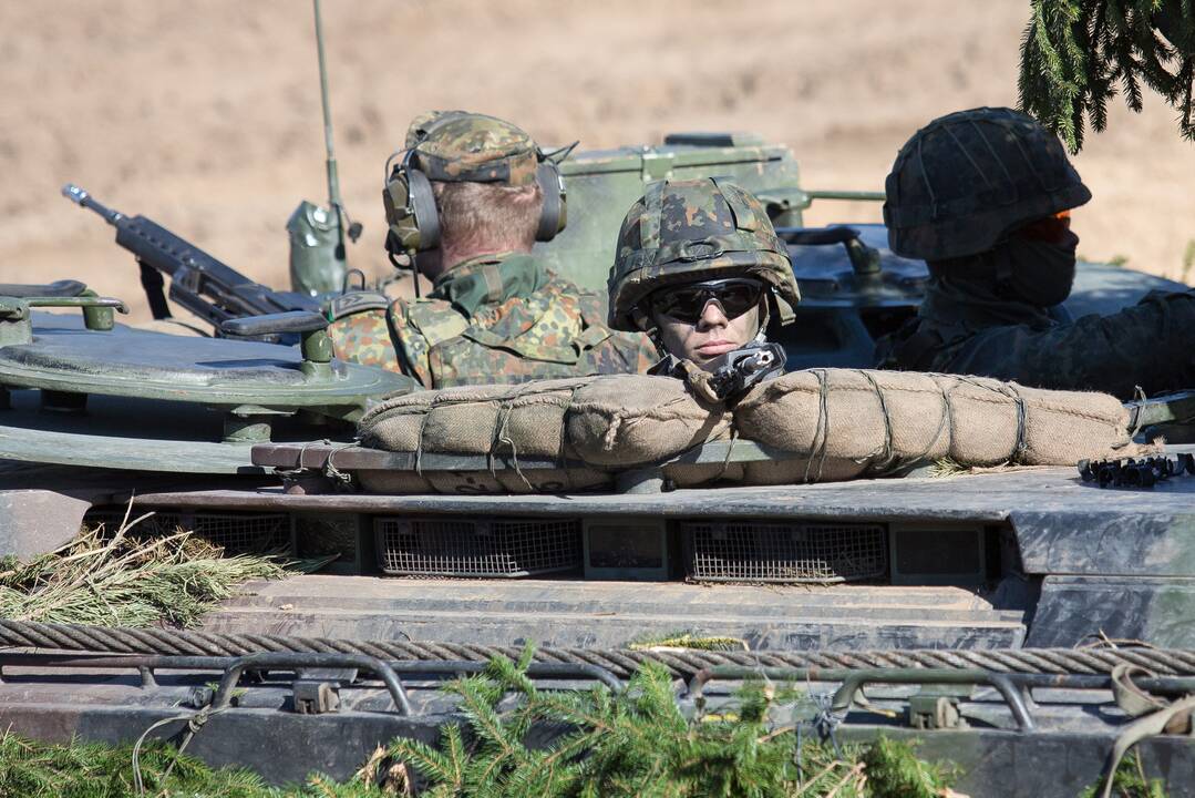 Ministras: jau rudenį Lietuvoje bus NATO priešakinės brigados valdymo elementas