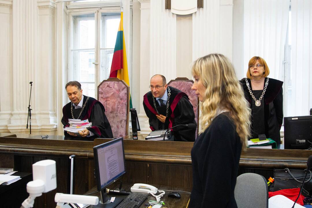 Teisiama pavojinga kalinių gauja
