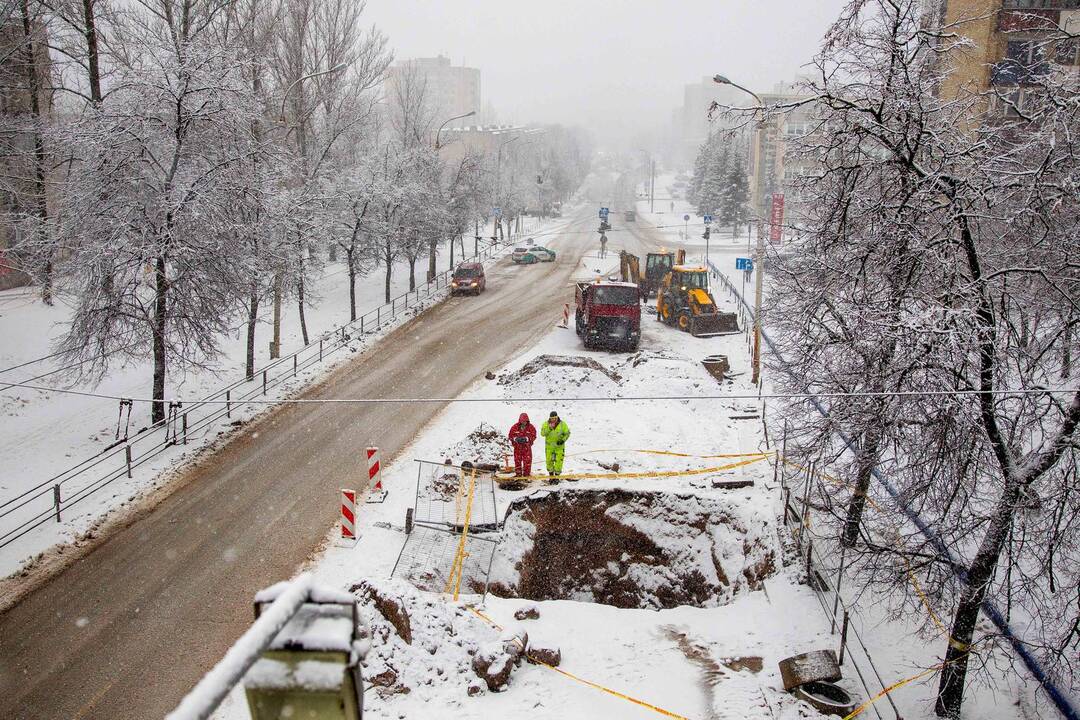 Vandentiekio avarija Žemaitės gatvėje