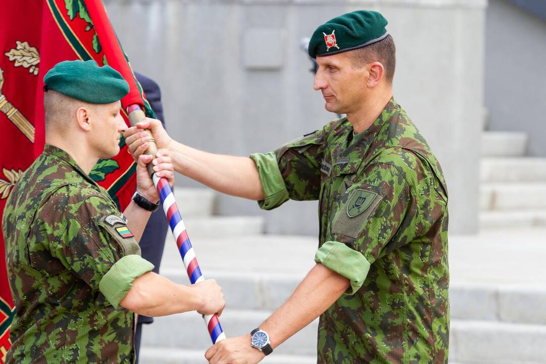Sausumos pajėgų vado pareigų perdavimo ceremonija