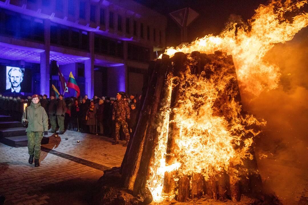Minimi Sausio įvykiai: prie Seimo rinksis buvę gynėjai, liepsnos laisvės laužai