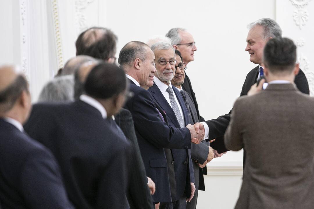 Prezidentas susitiko su užsienio ambasadoriais