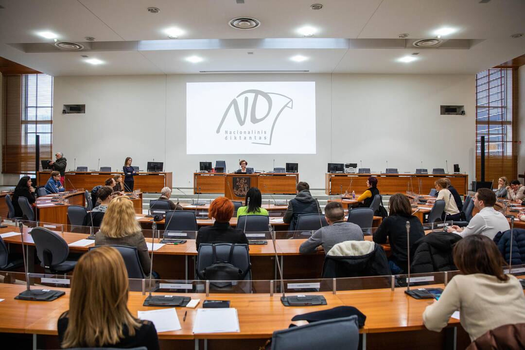 Vilniečiai rašė nacionalinį diktantą