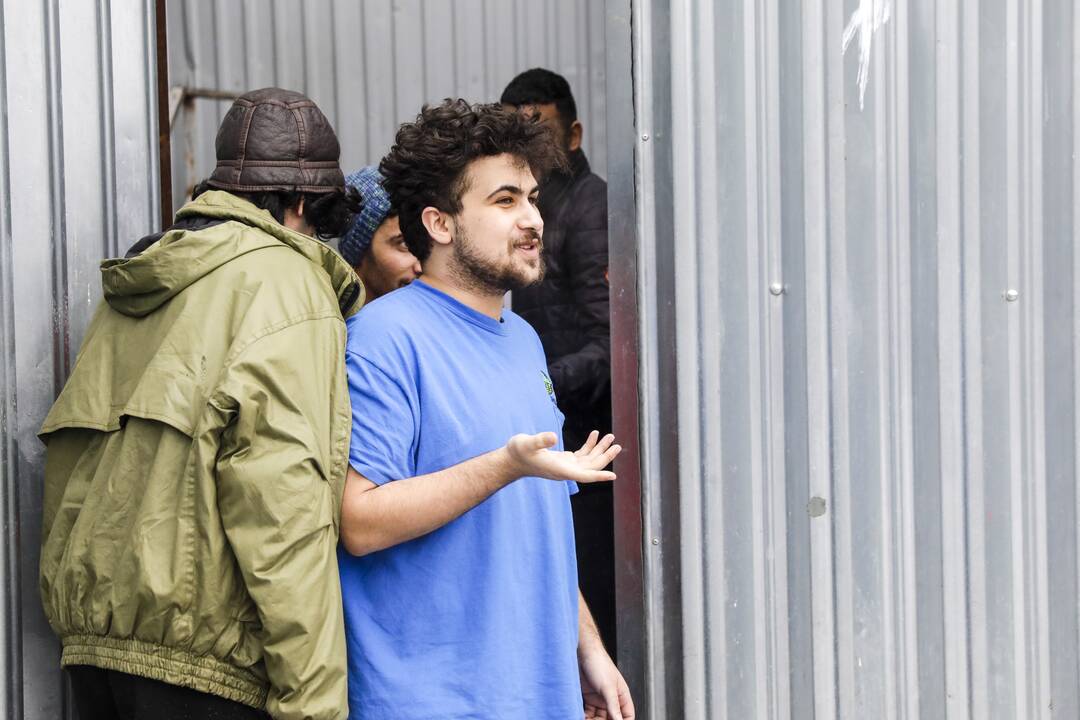 Migrantai Kybartų užsieniečių registracijos centre