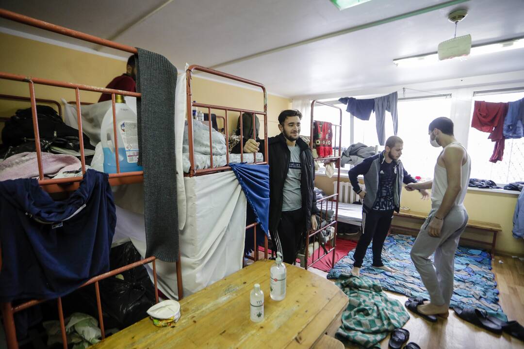 Migrantai Kybartų užsieniečių registracijos centre