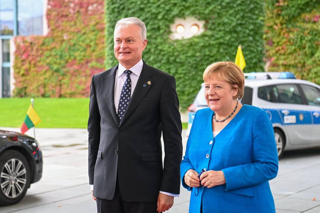 Prezidentas G. Nausėda vizito Vokietijoje metu susitiko su kadenciją baigiančia šalies kanclere A. Merkel