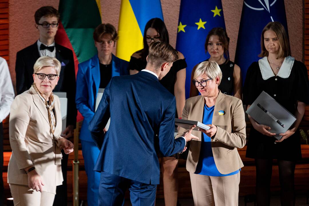 Geriausiai egzaminus išlaikiusių abiturientų pagerbimo šventė