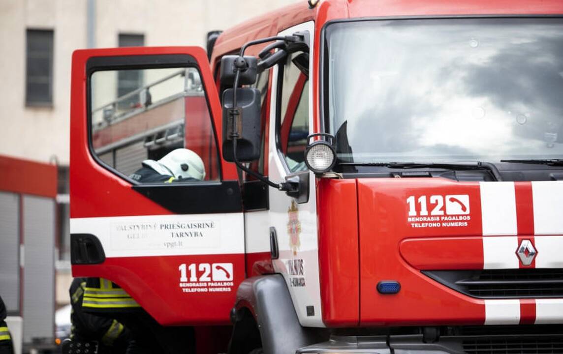 Ugniagesiams už 16 mln. eurų perka automobilius su gelbėjimo įranga