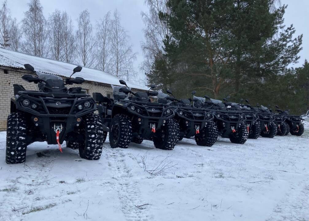 Lietuvos kariai Baltarusijos pasienyje patruliuos keturračiais