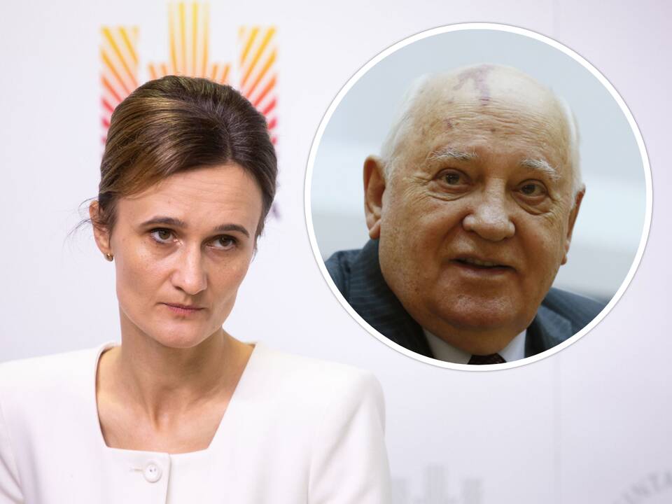 Seimo pirmininkė: M. Gorbačiovas viena ranka pravėrė laisvės langą, kita – siuntė „Omoną“