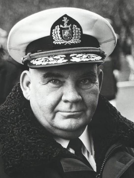 Mirė pirmasis Karinių jūrų pajėgų vadas R. S. Baltuška