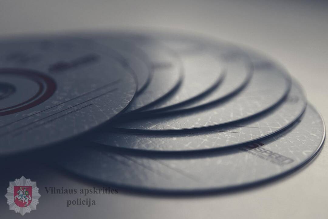 Vilniečio namuose policija rado laikmenų su vaikų pornografija