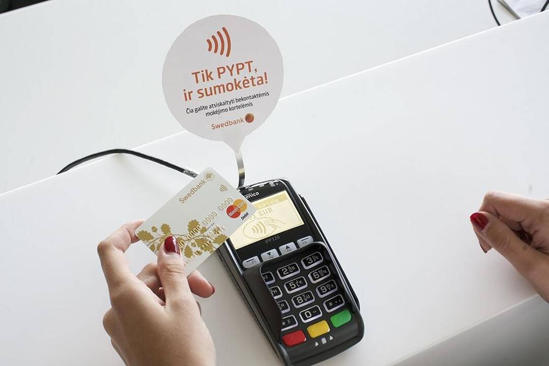Naujiena: pristatomos bekontaktės mokėjimo kortelės