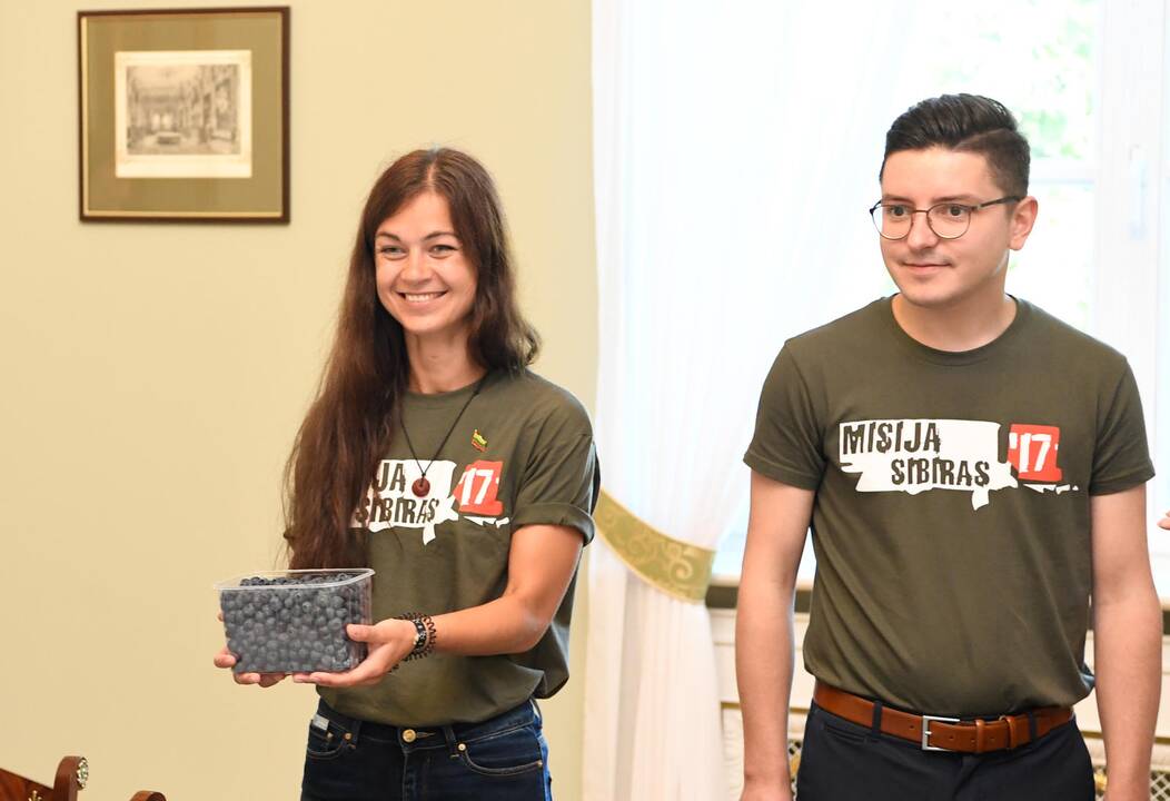 „Misijos Sibiras“ dalyvius prezidentė vaišino pusryčiais